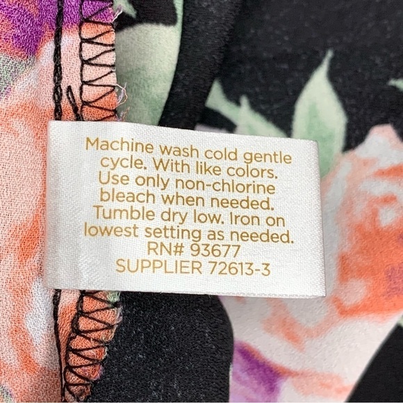 XS Decree Black Floral Long Sleeve Blouse Extra Small V Neck Pullover 0 2 - Picture 16 of 16